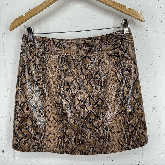 Blank NYC Women’s Size 26 Faux Snake Leather Lined Miniskirt - Picture 5 of 10